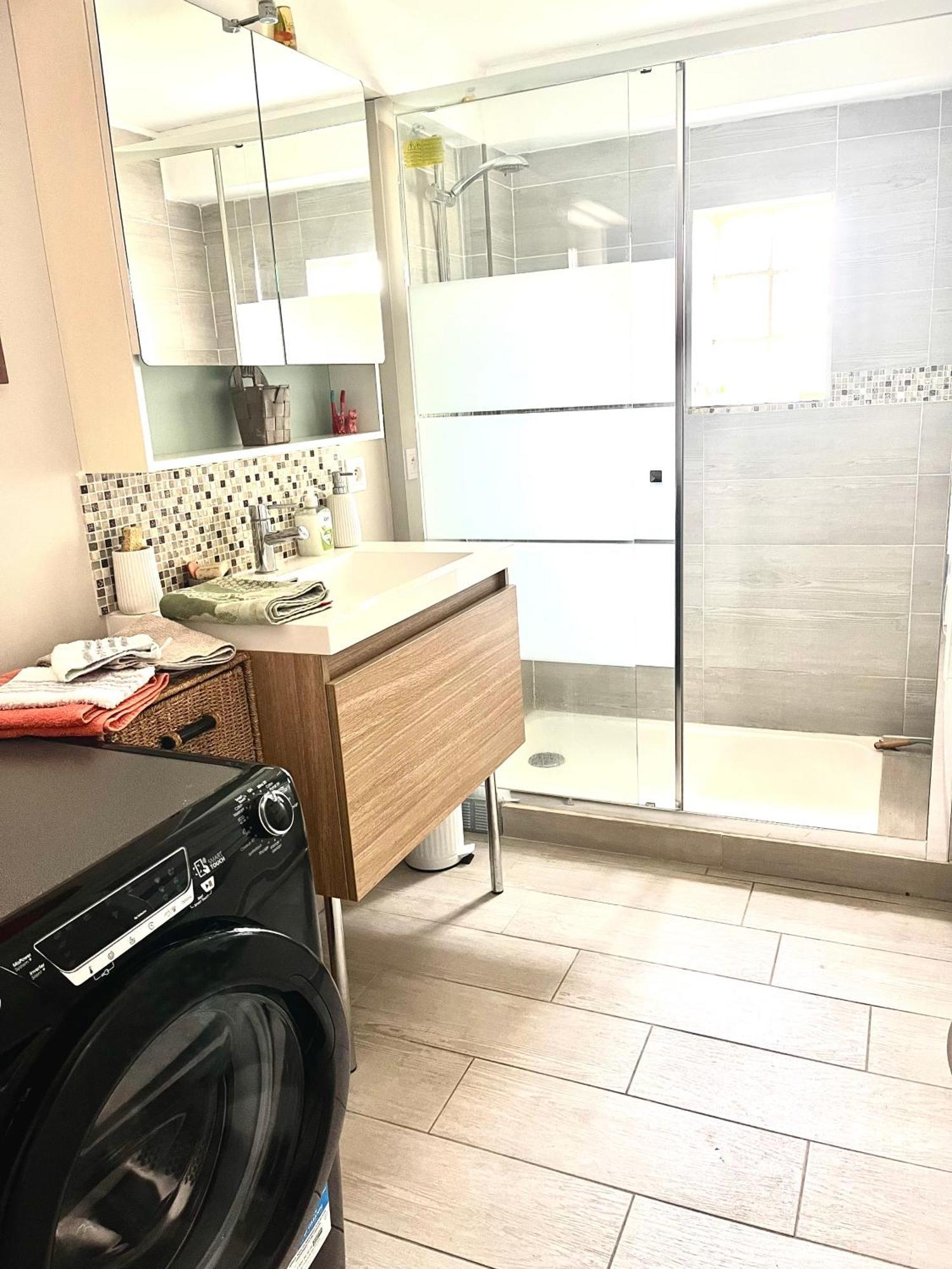Appartement Cosy Saint-Hilaire-de-Brethmas Bagian luar foto